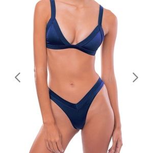 NWT OneOne swimwear Kameron Top-Large